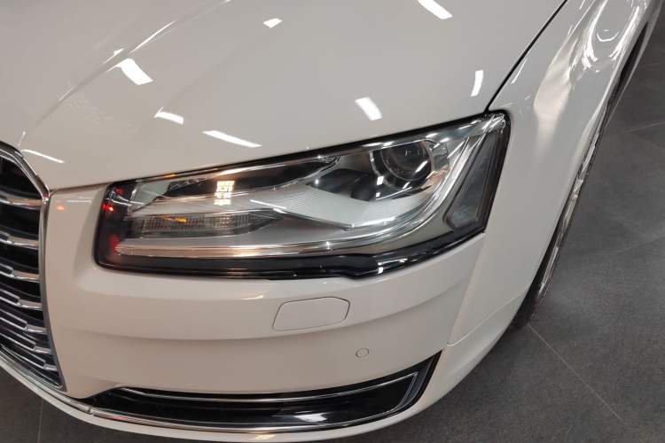 Used Audi A8 2014 A8L 45 TFSI quattro Comfort model Left Front Headlight