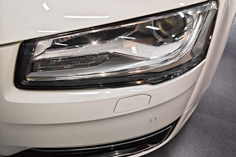 Used Audi A8 2014 A8L 45 TFSI quattro Comfort model Left Front Headlight