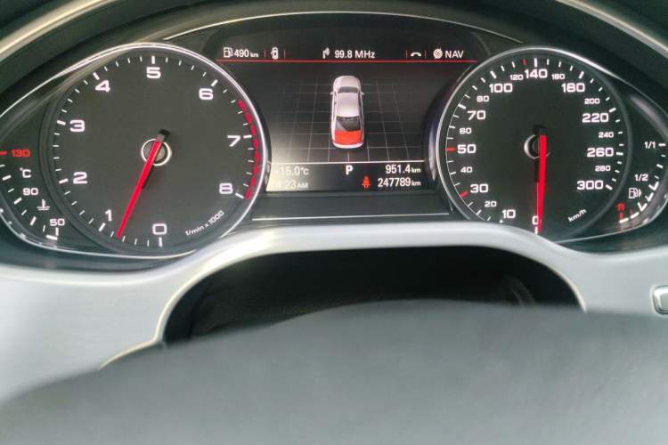 Used Audi A8 2014 A8L 45 TFSI quattro Comfort model Odometer Close Up