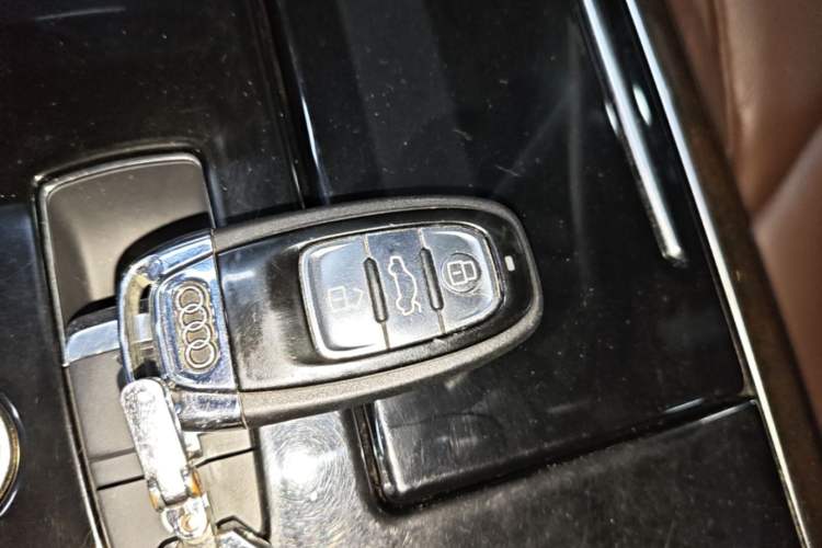 Used Audi A8 2014 A8L 45 TFSI quattro Comfort model Vehicle Key
