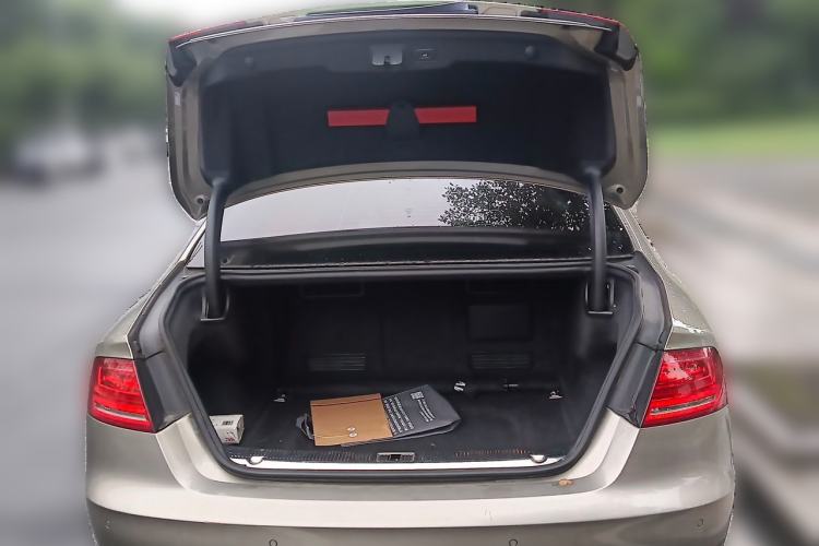 Used Audi A8 2014 A8L 45 TFSI quattro Comfort model Trunk