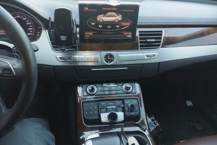 Used Audi A8 2016 A8L 45 TFSI quattro Comfort model Audio And AC Panel