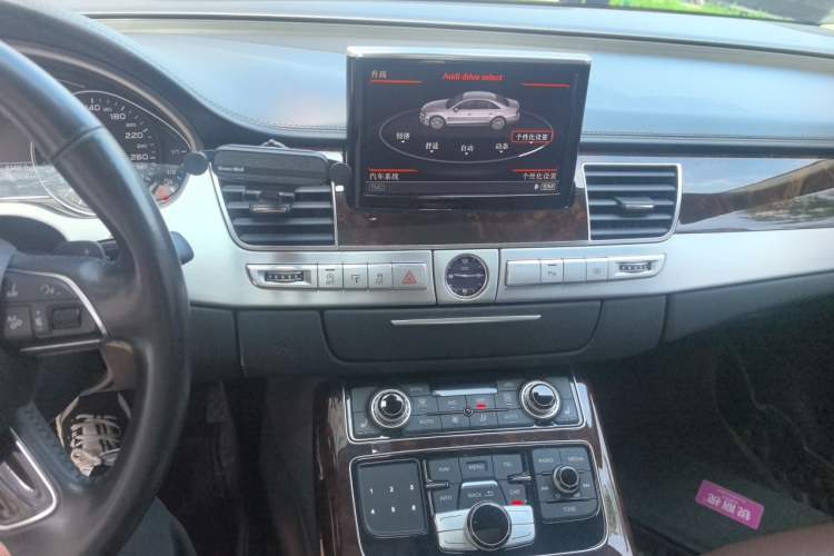 Used Audi A8 2016 A8L 45 TFSI quattro Comfort model Audio And AC Panel