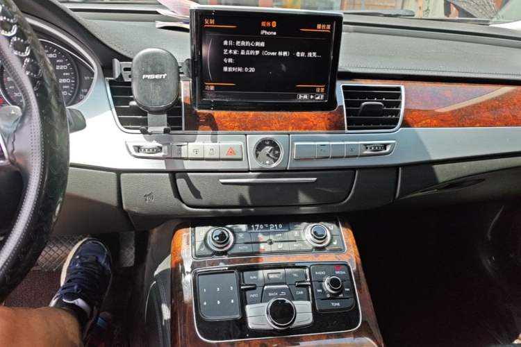 Used Audi A8 2016 A8L 45 TFSI quattro Luxury Edition Audio And AC Panel