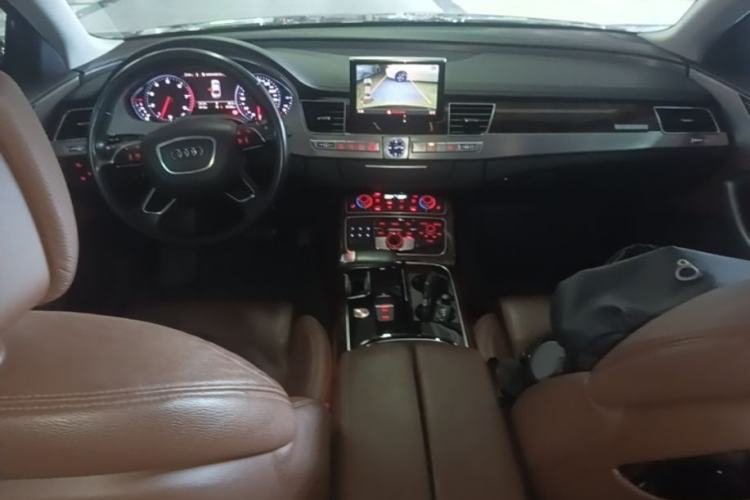 Used Audi A8 2016 A8L 45 TFSI quattro Comfort model Center Console