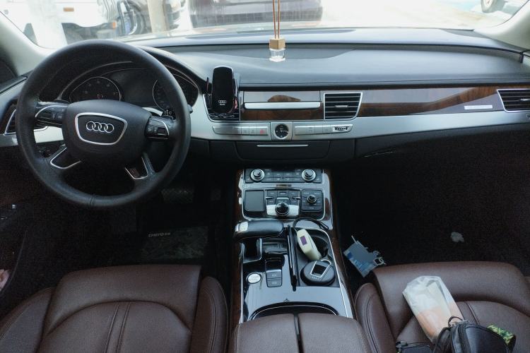 Used Audi A8 2016 A8L 45 TFSI quattro Comfort model Center Console