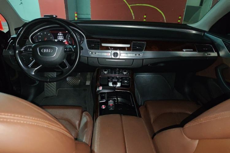 Used Audi A8 2016 A8L 45 TFSI quattro Comfort model Center Console