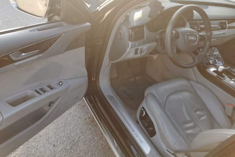 Used Audi A8 2016 A8L 6.3 FSI W12 quattro flagship model Driver Seat
