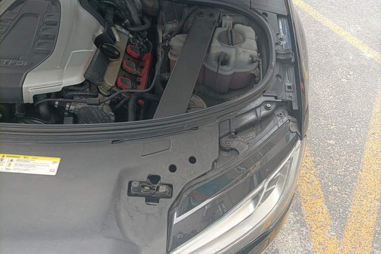 Used Audi A8 2016 A8L 45 TFSI quattro Luxury Edition Engine Bay Left