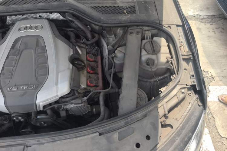 Used Audi A8 2016 A8L 45 TFSI quattro Comfort model Engine Bay Left