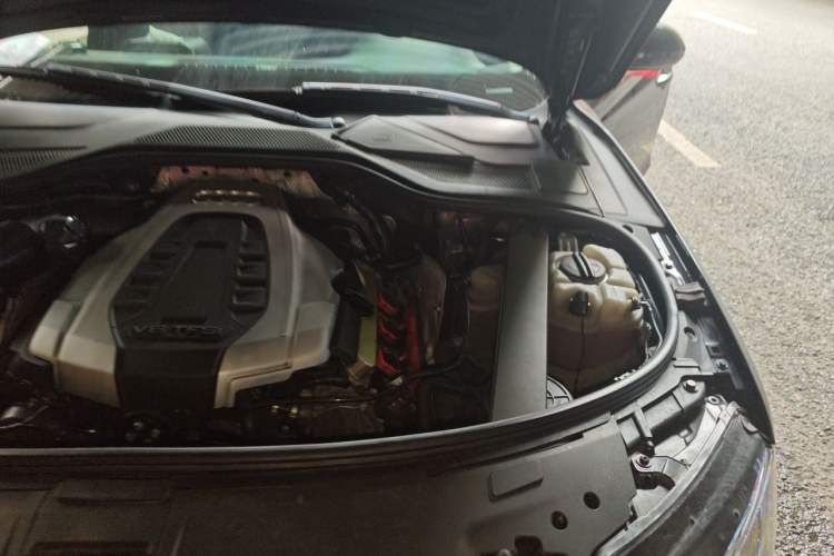 Used Audi A8 2016 A8L 45 TFSI quattro Comfort model Engine Bay Left