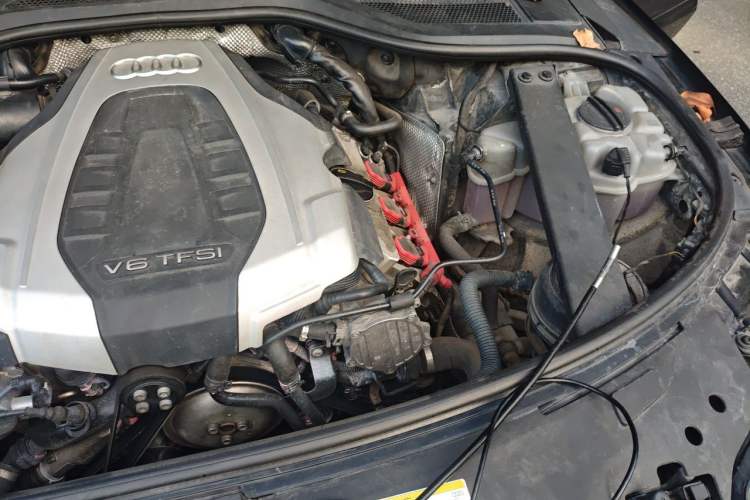 Used Audi A8 2016 A8L 45 TFSI quattro Comfort model Engine Bay Left