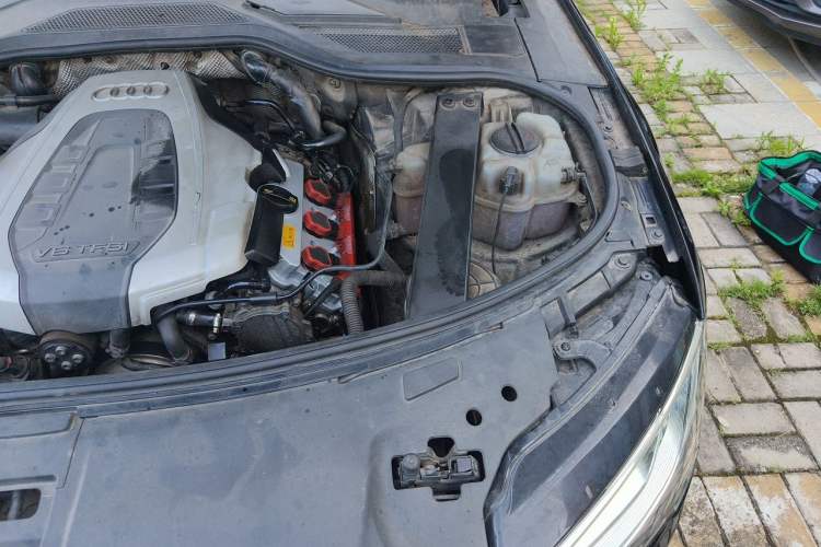 Used Audi A8 2016 A8L 45 TFSI quattro Comfort model Engine Bay Left