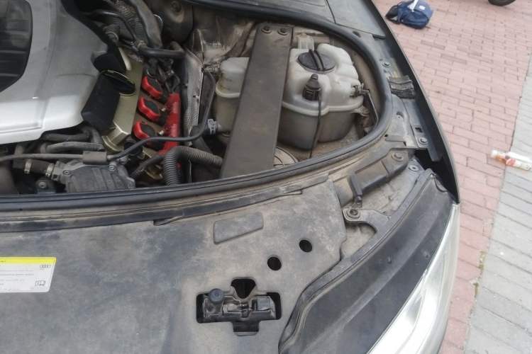 Used Audi A8 2016 A8L 45 TFSI quattro Comfort model Engine Bay Left