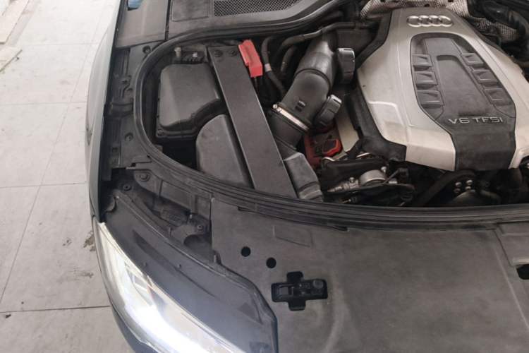 Used Audi A8 2016 A8L 45 TFSI quattro Luxury Edition Engine Bay Right