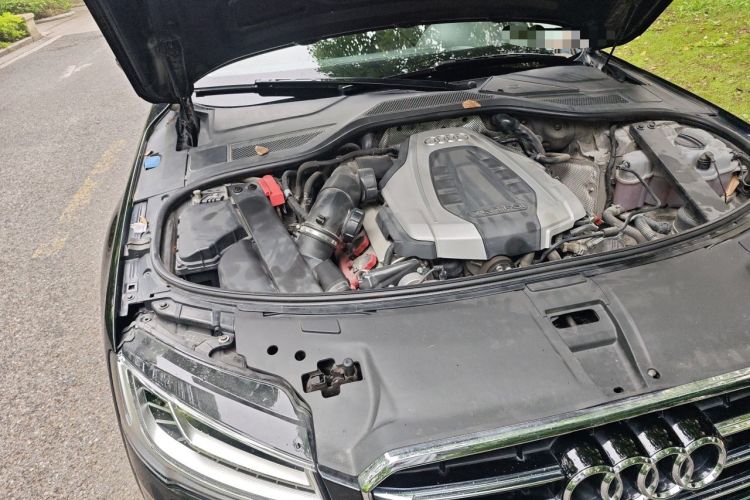 Used Audi A8 2016 A8L 45 TFSI quattro Luxury Edition Engine Bay Right