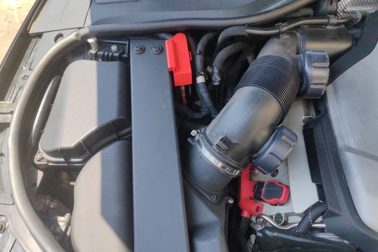 Used Audi A8 2016 A8L 45 TFSI quattro Comfort model Engine Bay Right