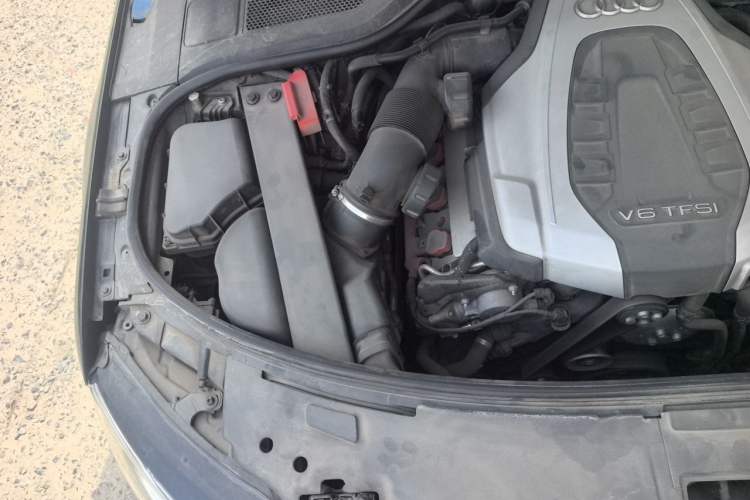 Used Audi A8 2016 A8L 45 TFSI quattro Comfort model Engine Bay Right