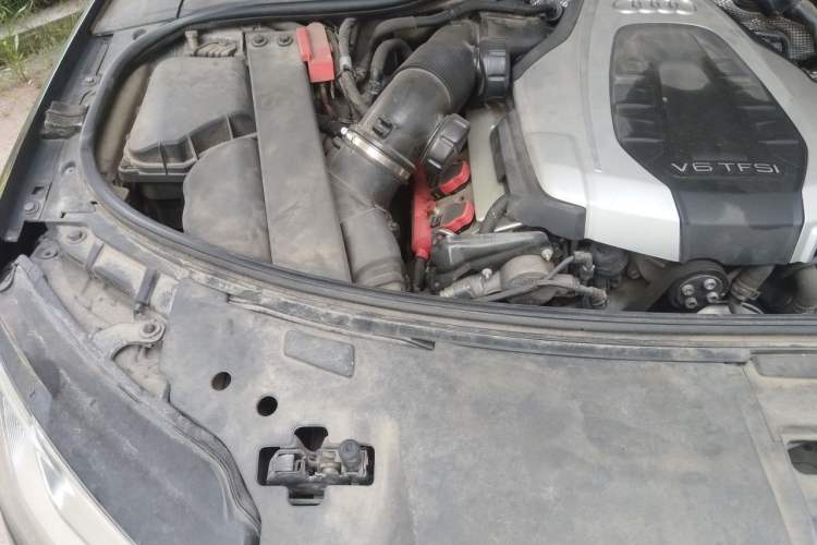 Used Audi A8 2016 A8L 45 TFSI quattro Comfort model Engine Bay Right