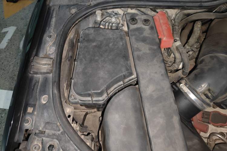 Used Audi A8 2016 A8L 45 TFSI quattro Comfort model Engine Bay Right