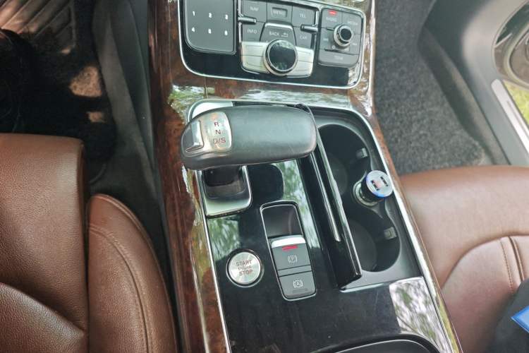Used Audi A8 2016 A8L 45 TFSI quattro Comfort model Gear Lever