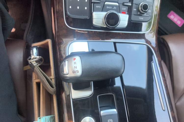 Used Audi A8 2016 A8L 45 TFSI quattro Comfort model Gear Lever