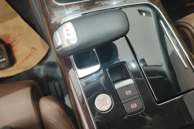 Used Audi A8 2016 A8L 45 TFSI quattro Luxury Edition Gear Lever