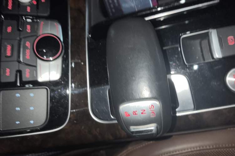Used Audi A8 2016 A8L 45 TFSI quattro Luxury Edition Gear Lever