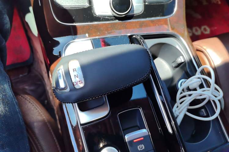 Used Audi A8 2016 A8L 45 TFSI quattro Comfort model Gear Lever