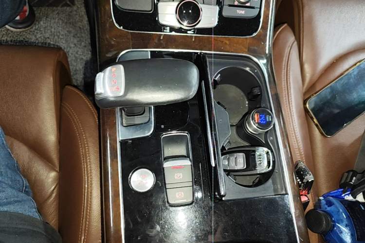Used Audi A8 2016 A8L 45 TFSI quattro Comfort model Gear Lever