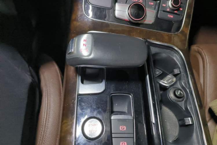 Used Audi A8 2016 A8L 45 TFSI quattro Comfort model Gear Lever