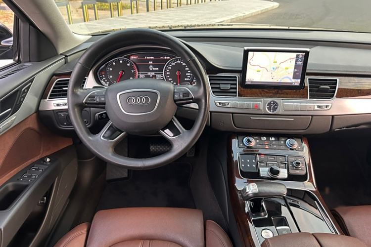 Used Audi A8 2016 A8L 45 TFSI quattro Comfort model Interior 4