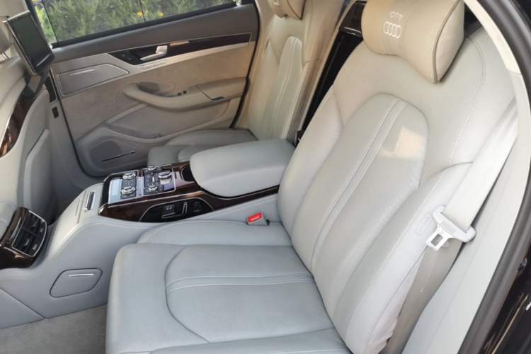 Used Audi A8 2016 A8L 6.3 FSI W12 quattro flagship model Left Rear Seat