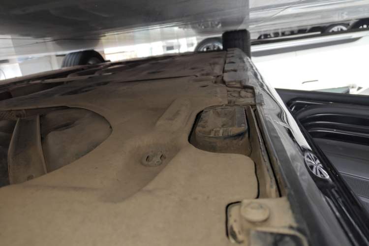 Used Audi A8 2016 A8L 45 TFSI quattro Fashion Edition Left Side Sill
