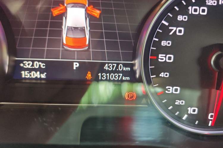 Used Audi A8 2016 A8L 45 TFSI quattro Comfort model Odometer Close Up
