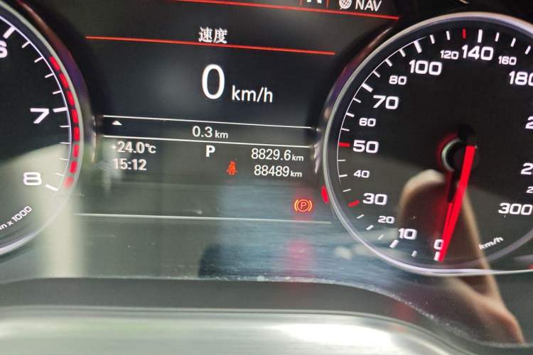 Used Audi A8 2016 A8L 45 TFSI quattro Luxury Edition Odometer Close Up