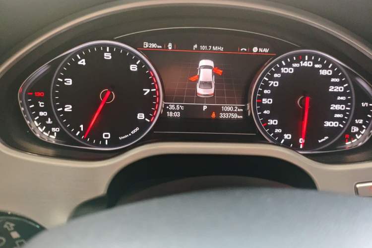 Used Audi A8 2016 A8L 45 TFSI quattro Comfort model Odometer Close Up