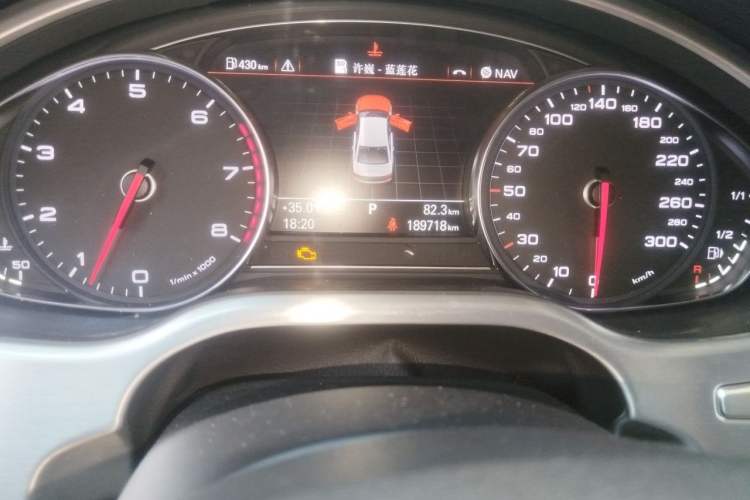 Used Audi A8 2016 A8L 45 TFSI quattro Comfort model Odometer Close Up