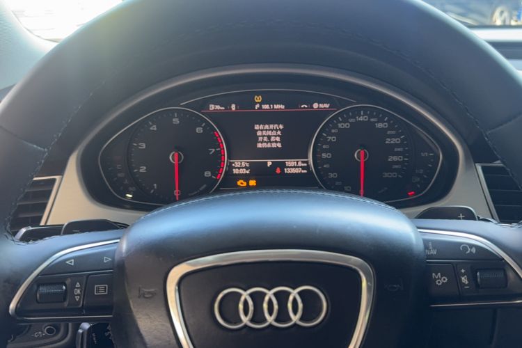Used Audi A8 2016 A8L 45 TFSI quattro Luxury Edition Odometer Close Up