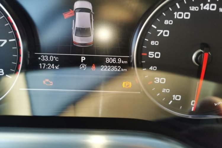 Used Audi A8 2016 A8L 6.3 FSI W12 quattro flagship model Odometer Close Up