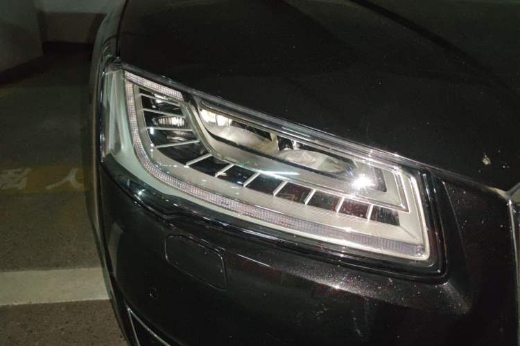 Used Audi A8 2016 A8L 45 TFSI quattro Comfort model Right Front Headlight