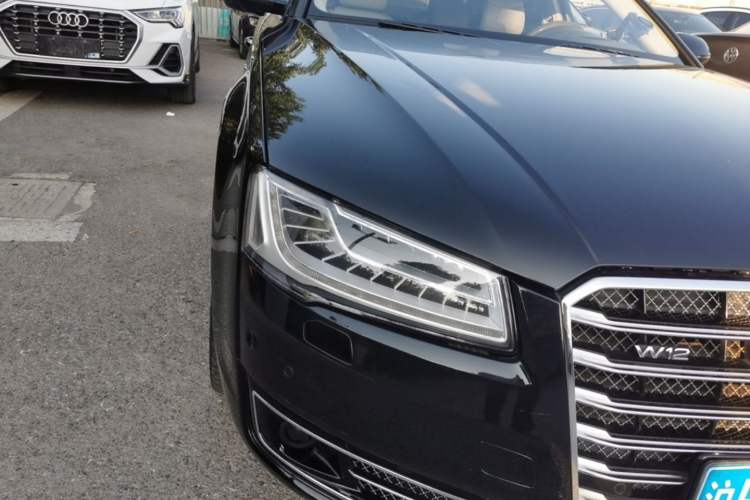 Used Audi A8 2016 A8L 6.3 FSI W12 quattro flagship model Right Front Headlight