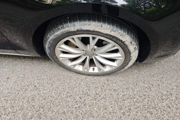 Used Audi A8 2016 A8L 45 TFSI quattro Luxury Edition Right Front Wheel Hub