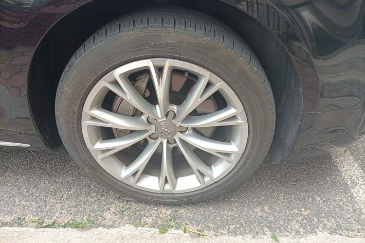 Used Audi A8 2016 A8L 45 TFSI quattro Luxury Edition Right Front Wheel Hub