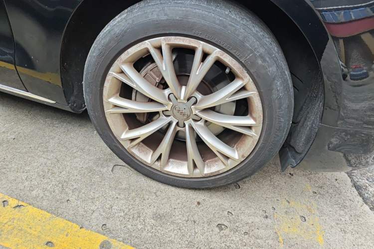 Used Audi A8 2016 A8L 45 TFSI quattro Luxury Edition Right Front Wheel Hub