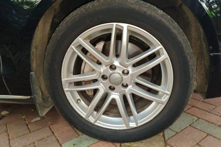 Used Audi A8 2016 A8L 45 TFSI quattro Fashion Edition Right Front Wheel Hub