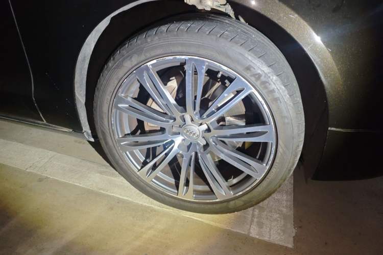 Used Audi A8 2016 A8L 45 TFSI quattro Fashion Edition Right Front Wheel Hub