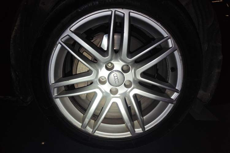 Used Audi A8 2016 A8L 45 TFSI quattro Fashion Edition Right Front Wheel Hub