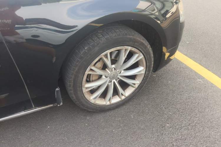 Used Audi A8 2016 A8L 45 TFSI quattro Luxury Edition Right Front Wheel Hub