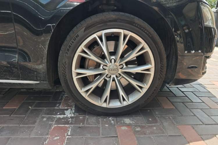 Used Audi A8 2016 A8L 45 TFSI quattro Luxury Edition Right Front Wheel Hub